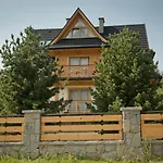 11 Folk & Design Bed & Breakfast