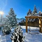 11 Folk & Design Bed & Breakfast