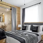 Bed & Breakfast 11 Folk & Design 3*