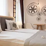 11 Folk & Design 3*