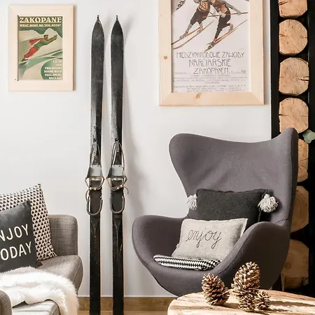 11 Folk & Design