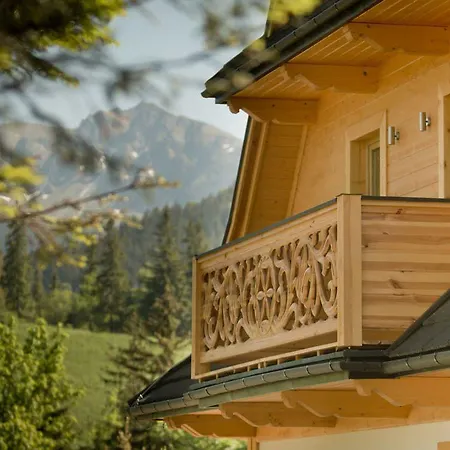 Bed & Breakfast 11 Folk & Design