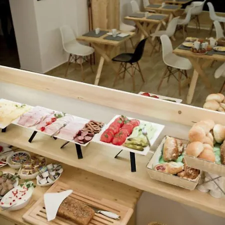 11 Folk & Design Bed & Breakfast 3*